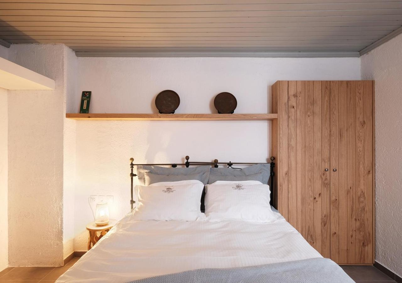Keresbino Hydra Port House Apartman Kültér fotó
